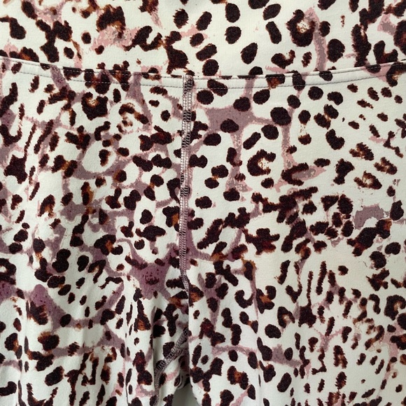 MATCHING WORKOUT SET IN PINK CHEETAH PRINT - Picture 7 of 14